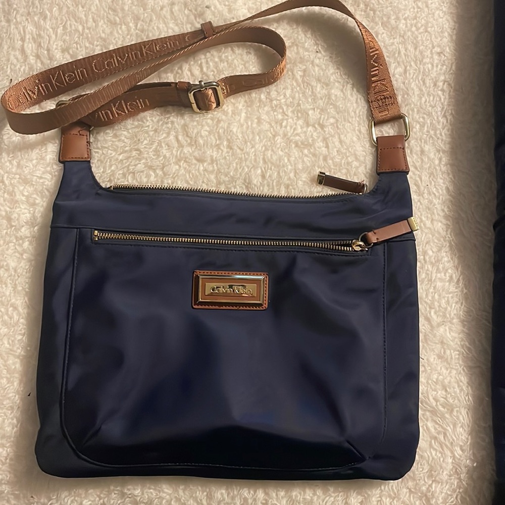 crossbody bag with adjustable strap